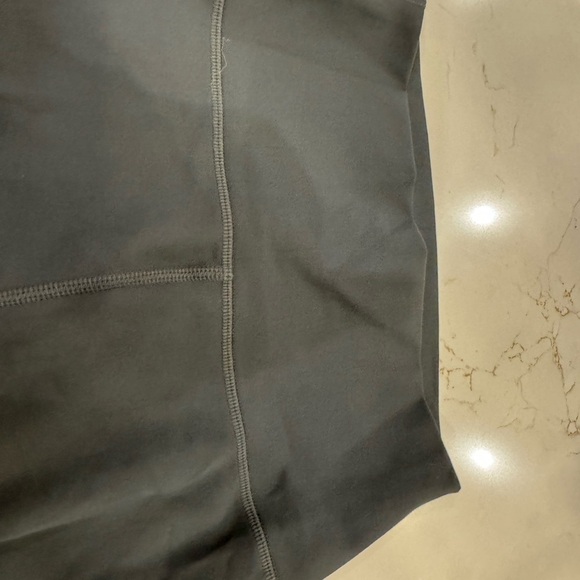 Alo Dark Gray High-Waist Ripped Warrior Legging / small - Picture 9 of 13